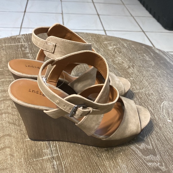 Indigo Rd. Karyn Wedge Suede Sandals Size 9.5 - Picture 3 of 9